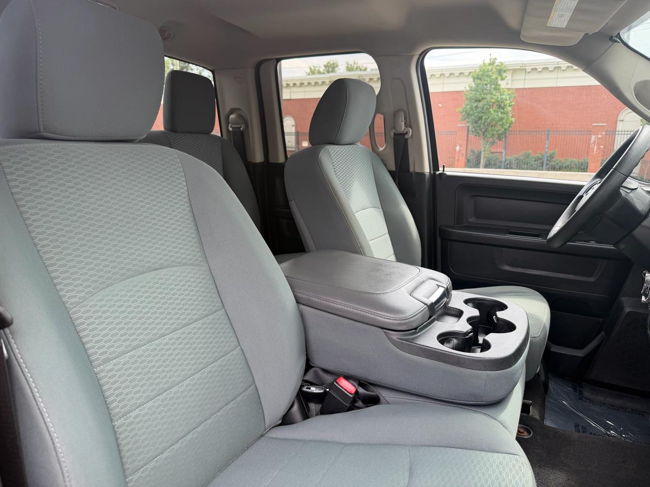 RAM 1500 Tradesman Quad Cab 4WD 2014