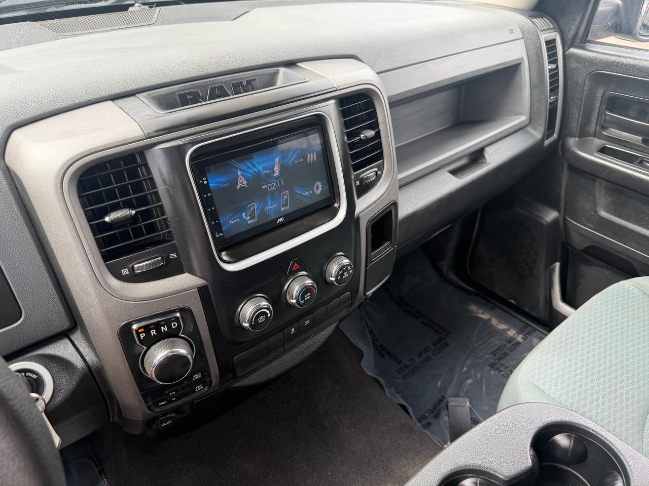 RAM 1500 Tradesman Quad Cab 4WD 2014