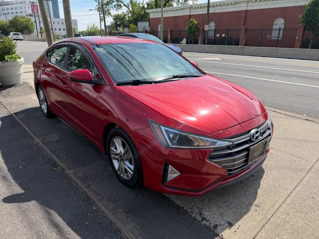 Hyundai Elantra photo 7
