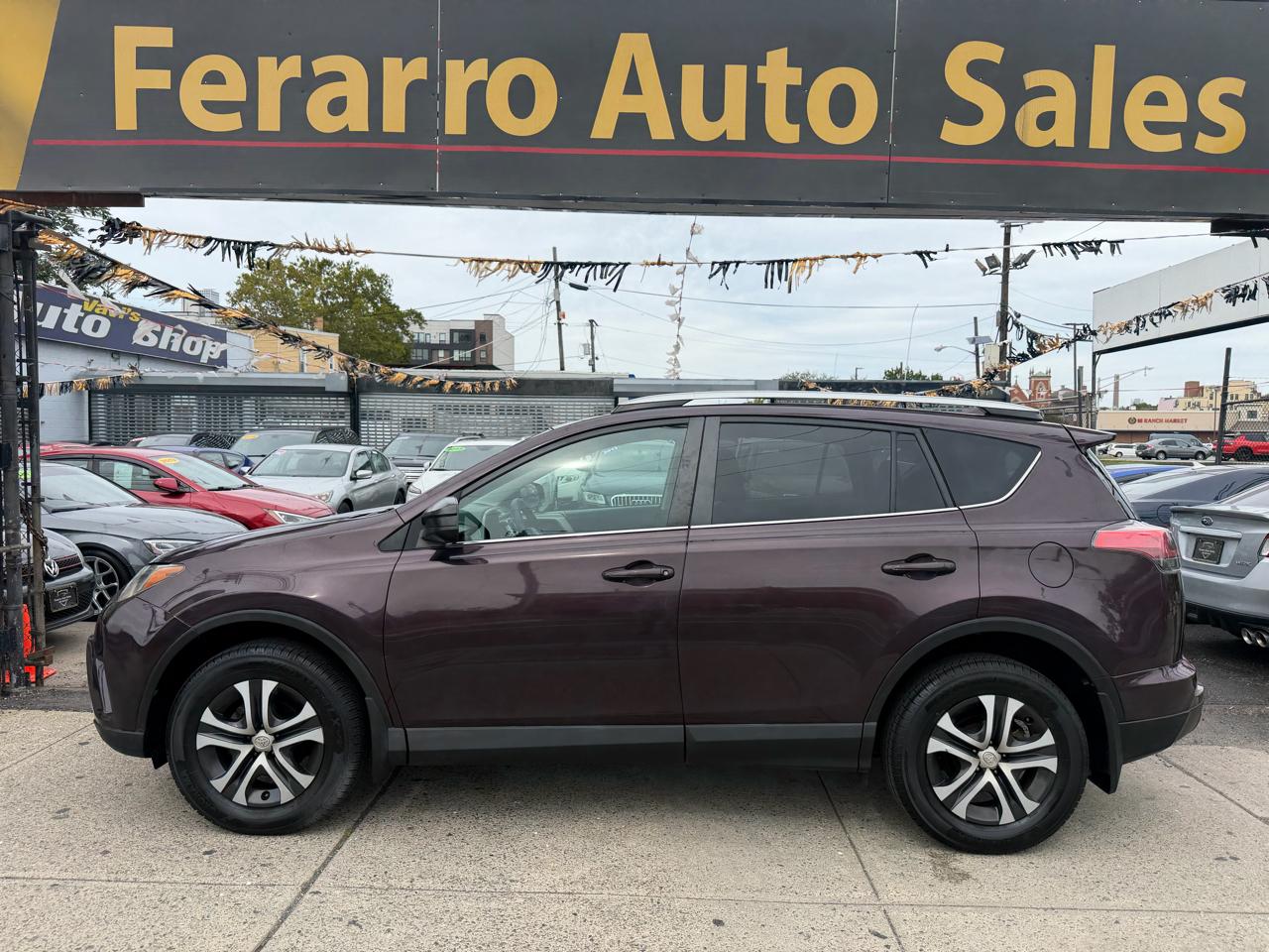 Toyota RAV4 LE AWD 2016