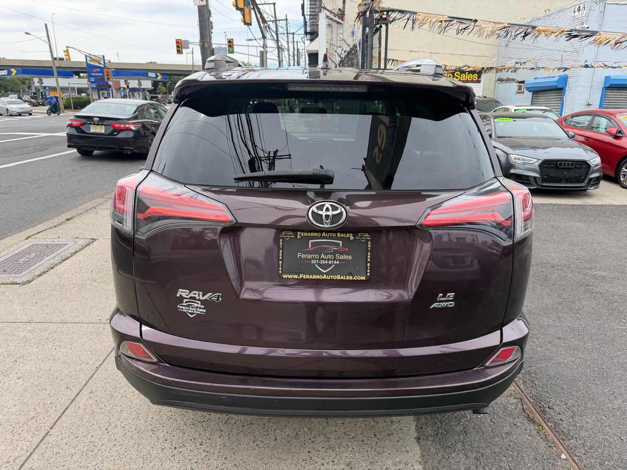 Toyota RAV4 LE AWD 2016