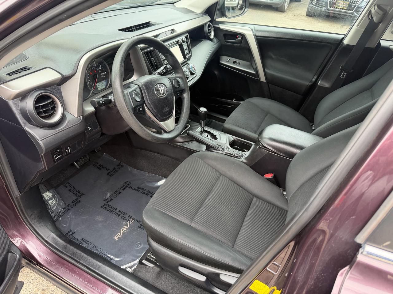 Toyota RAV4 LE AWD 2016