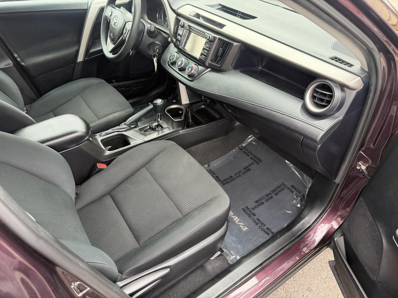 Toyota RAV4 LE AWD 2016