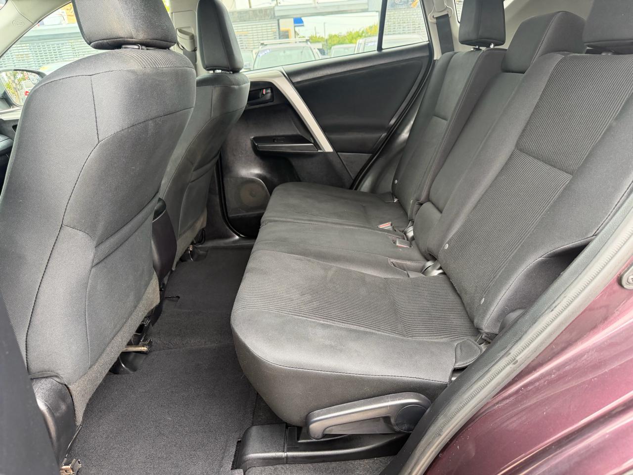 Toyota RAV4 LE AWD 2016
