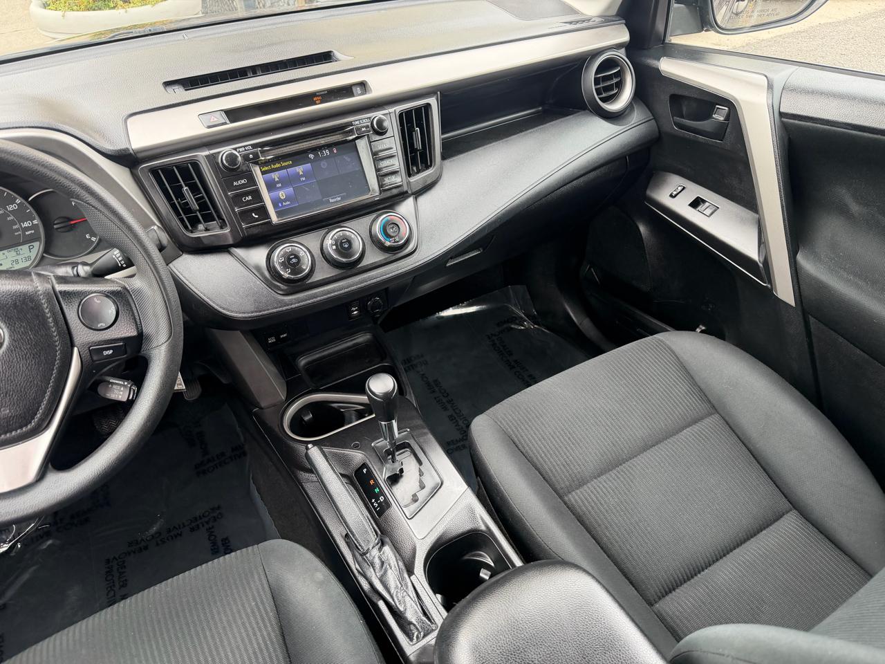 Toyota RAV4 LE AWD 2016