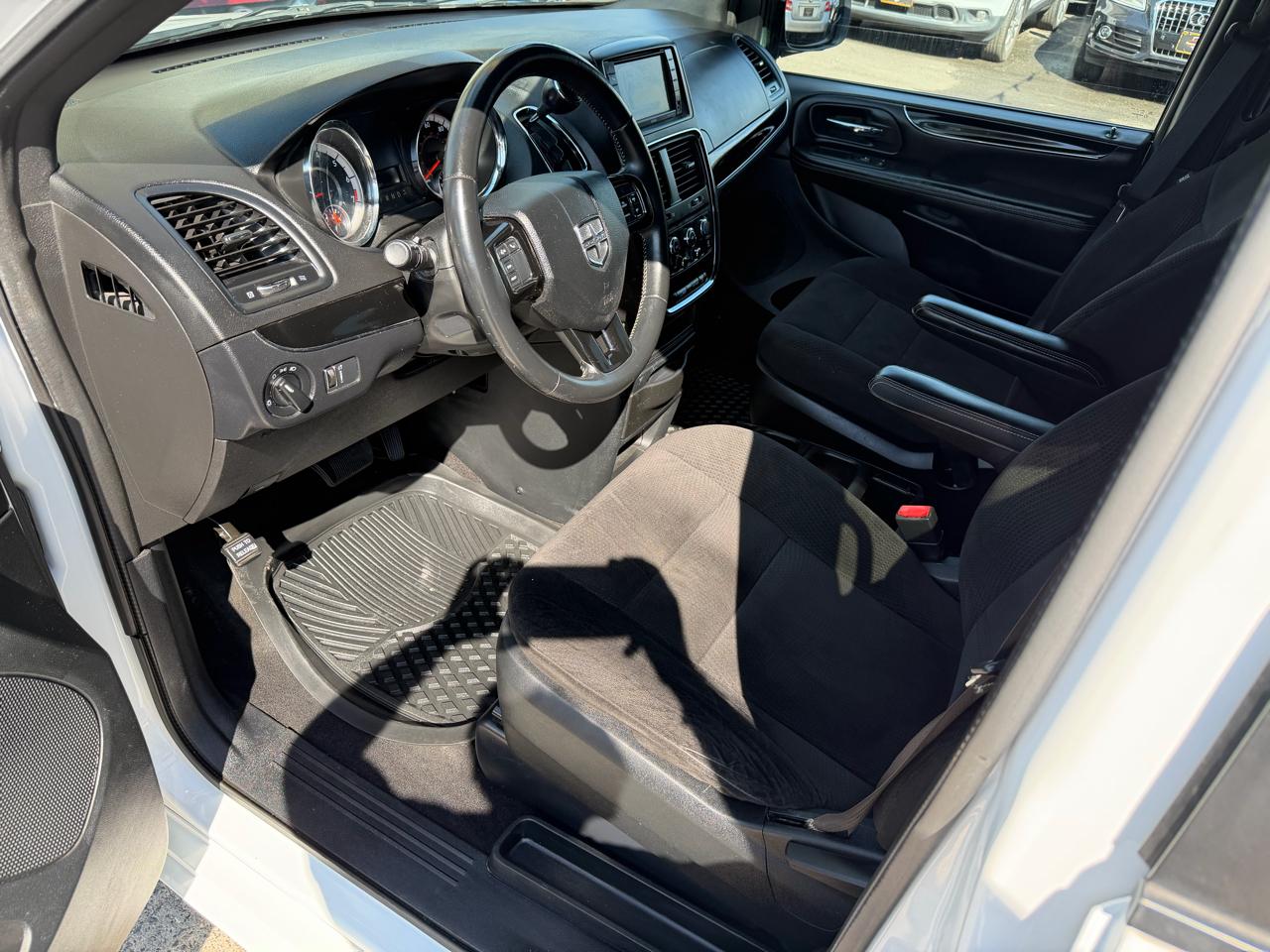 Dodge Grand Caravan SE 2016