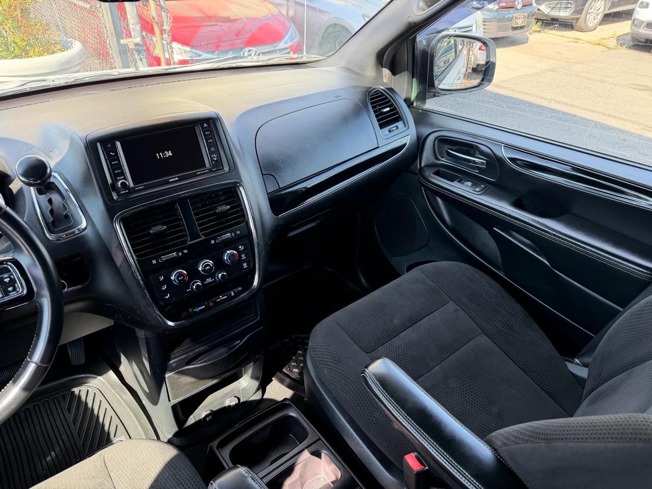 Dodge Grand Caravan SE 2016