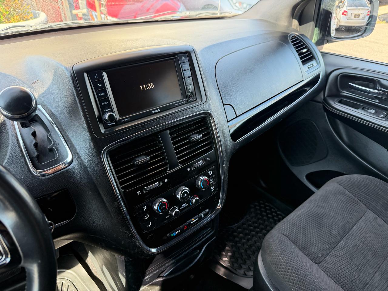 Dodge Grand Caravan SE 2016