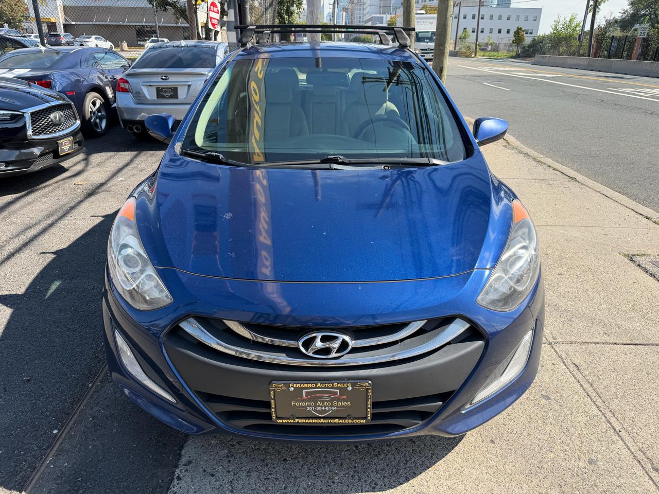 Hyundai Elantra photo 8