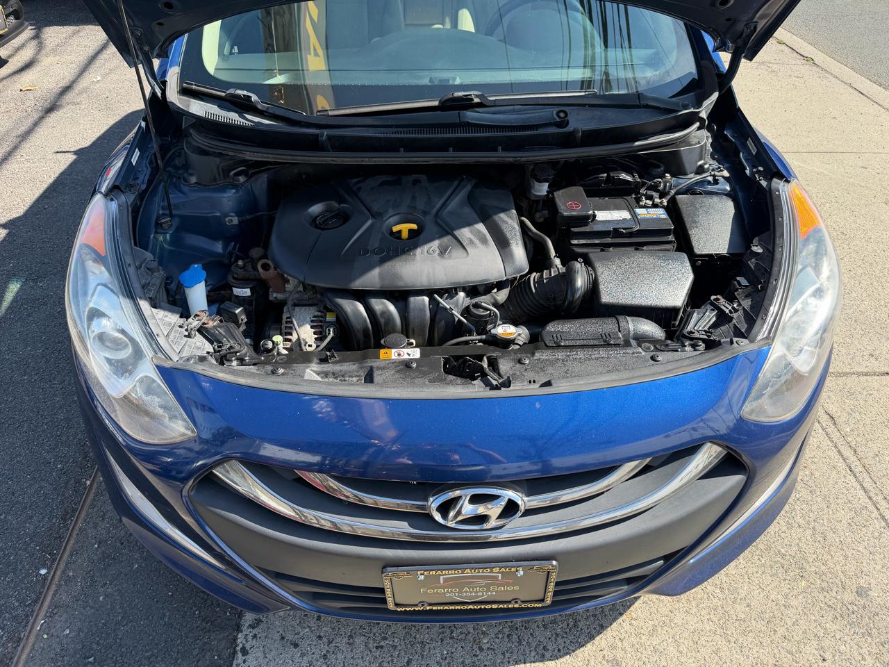 Hyundai Elantra photo 26