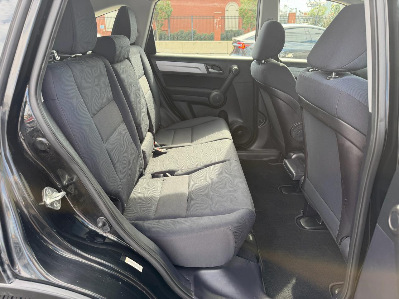Honda CR-V LX 4WD 5-Speed AT 2011