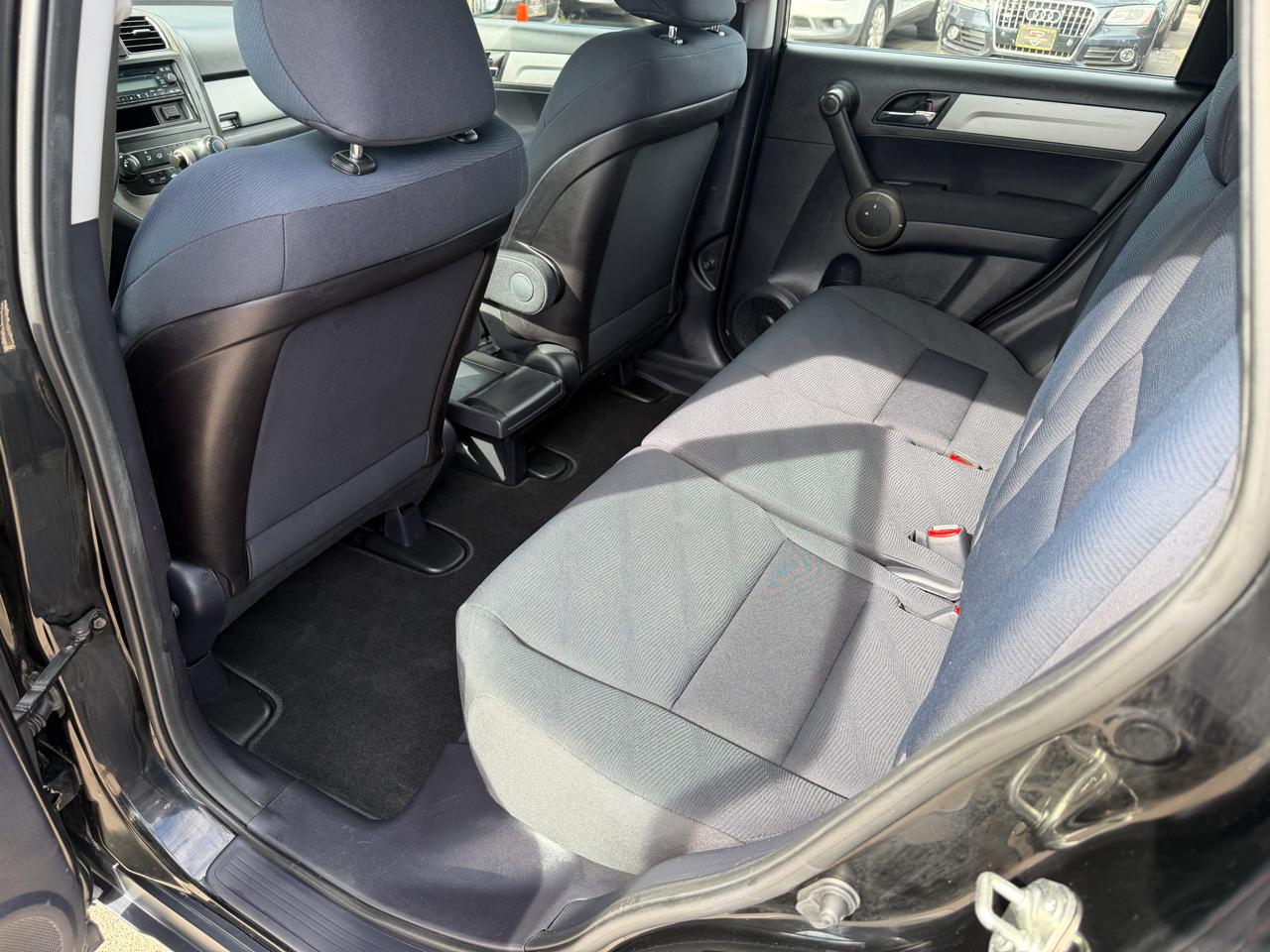 Honda CR-V LX 4WD 5-Speed AT 2011
