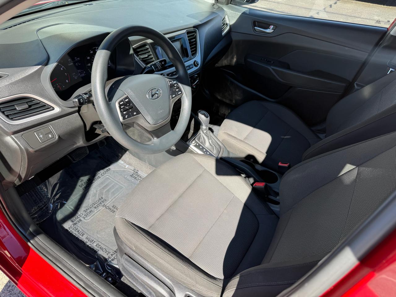 Hyundai Accent SEL 4-Door 6A 2019