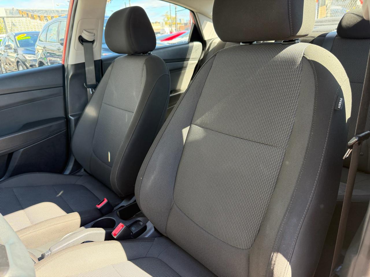 Hyundai Accent SEL 4-Door 6A 2019