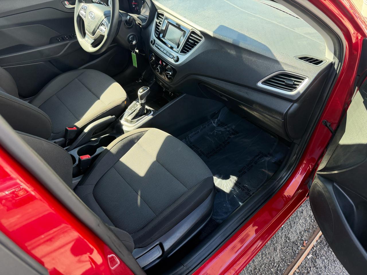 Hyundai Accent SEL 4-Door 6A 2019