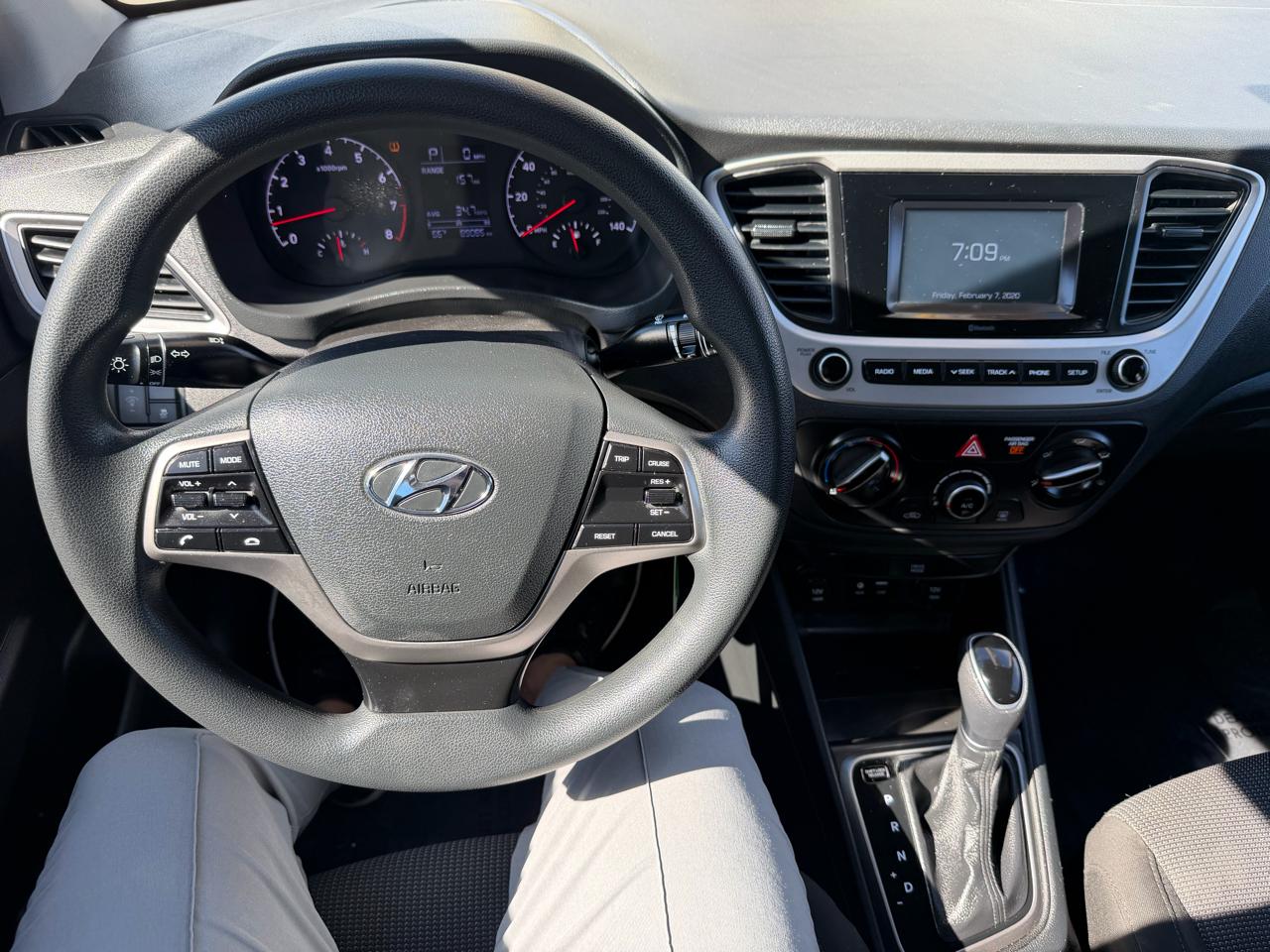 Hyundai Accent SEL 4-Door 6A 2019