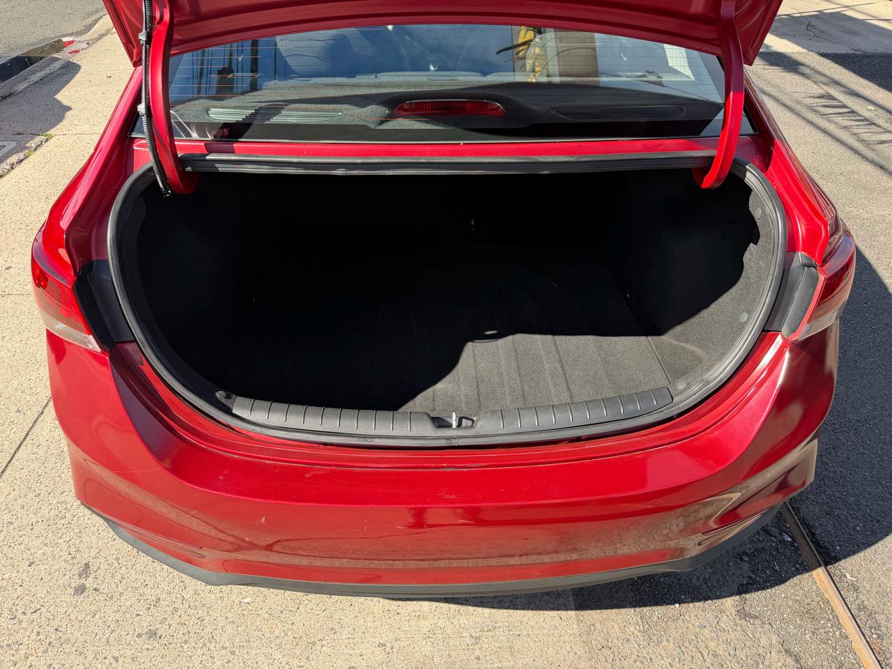 Hyundai Accent SEL 4-Door 6A 2019