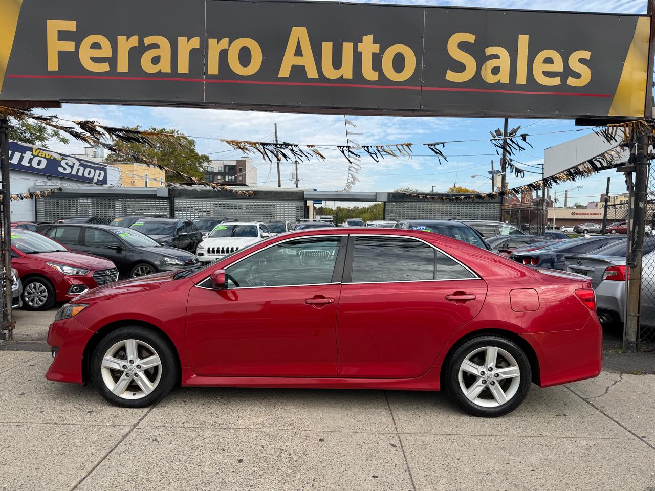 Toyota Camry SE 4D Sedan 2013