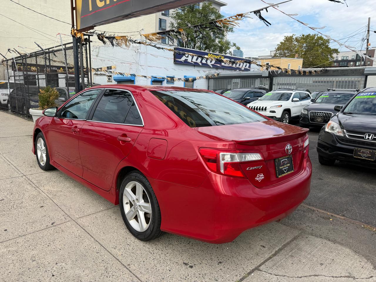 Toyota Camry SE 4D Sedan 2013