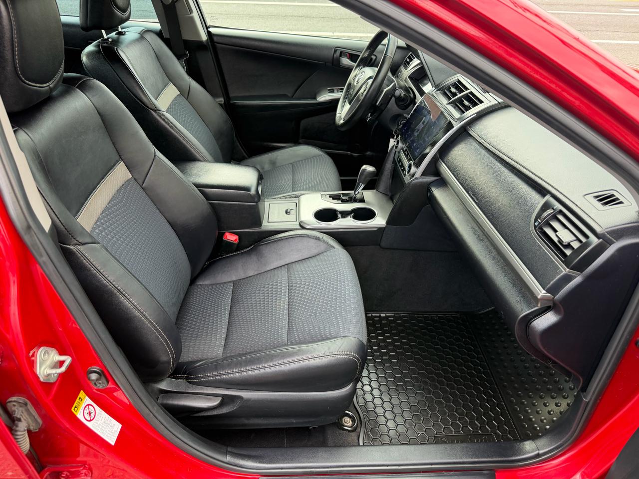 Toyota Camry SE 4D Sedan 2013