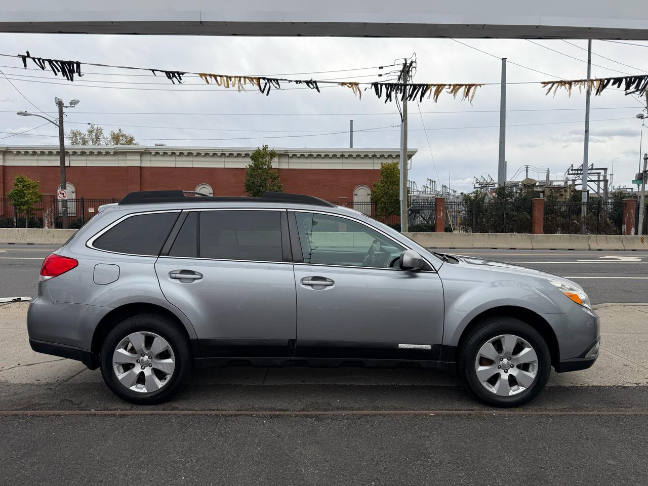 Subaru Outback 2.5i Premium 2011