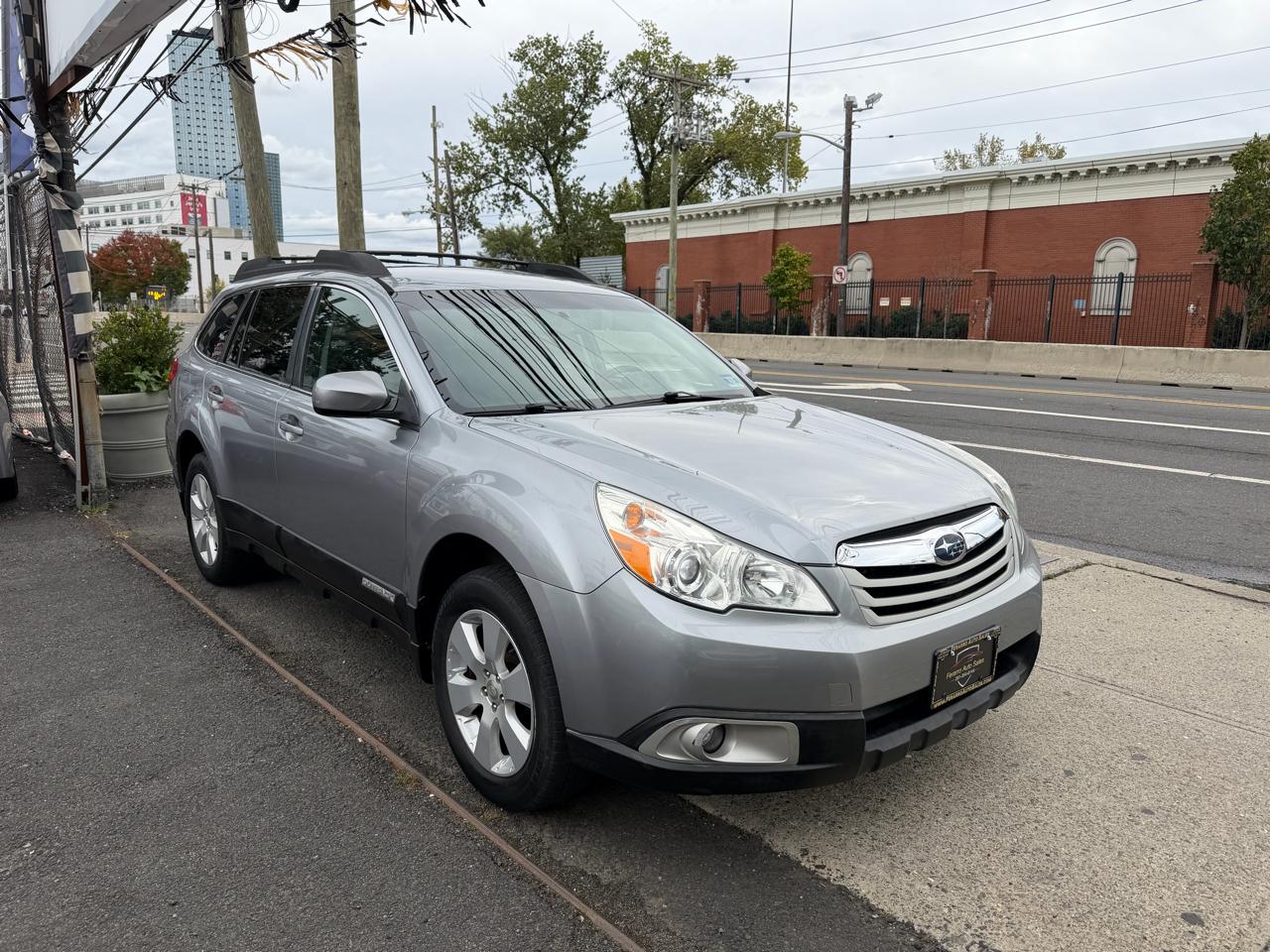 Subaru Outback 2.5i Premium 2011