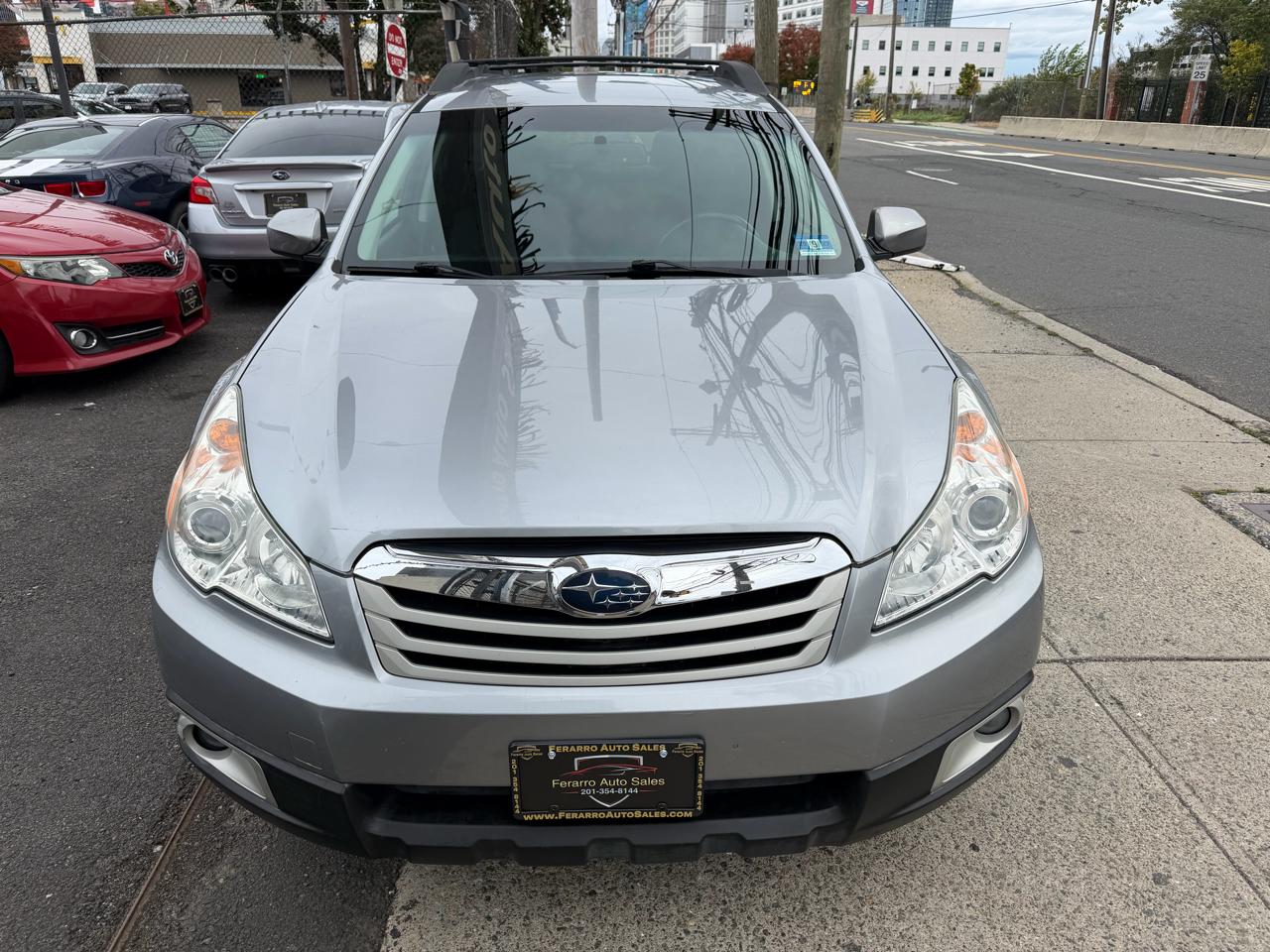 Subaru Outback 2.5i Premium 2011