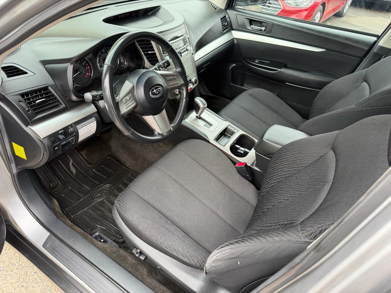 Subaru Outback 2.5i Premium 2011