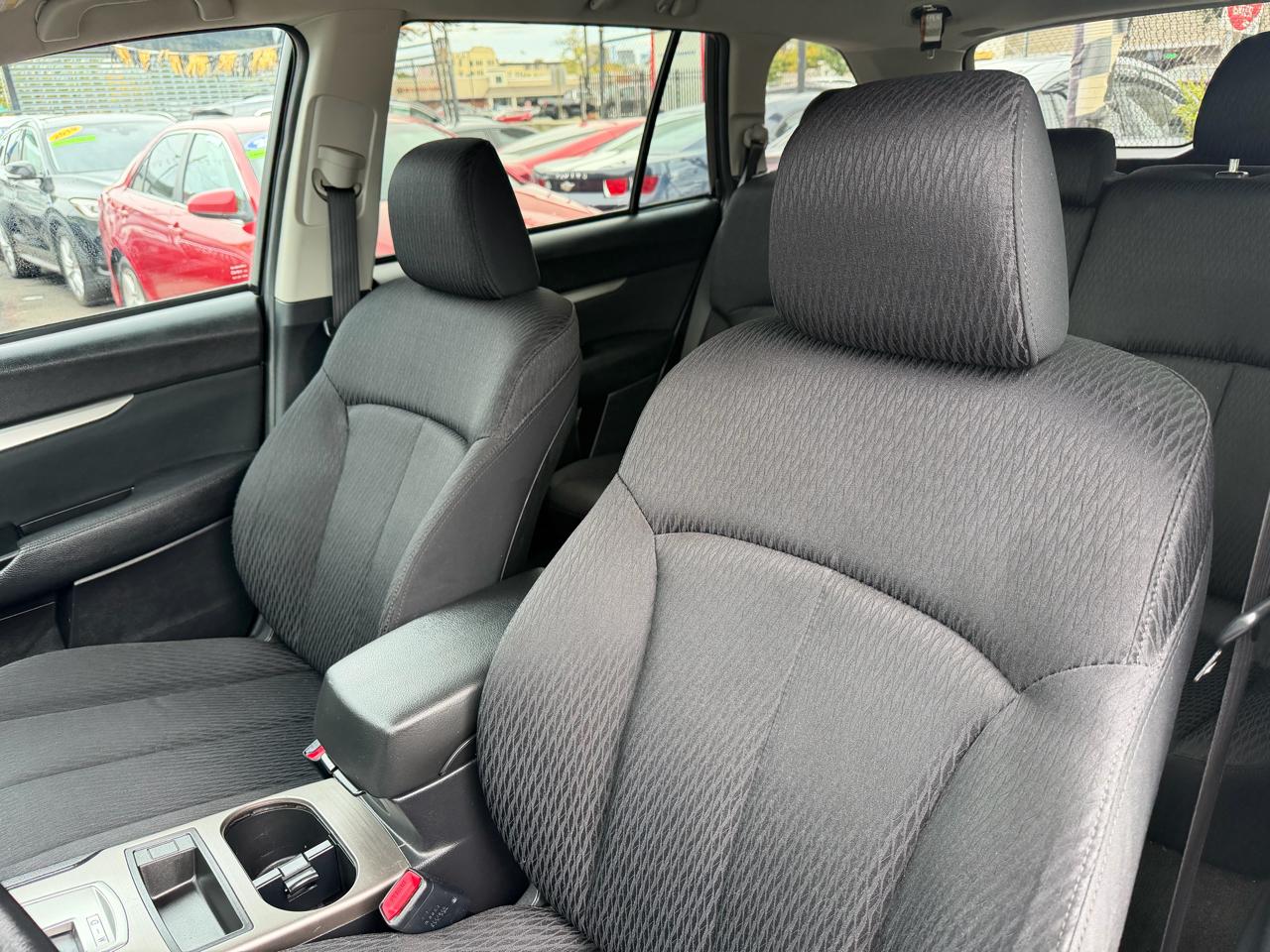 Subaru Outback 2.5i Premium 2011