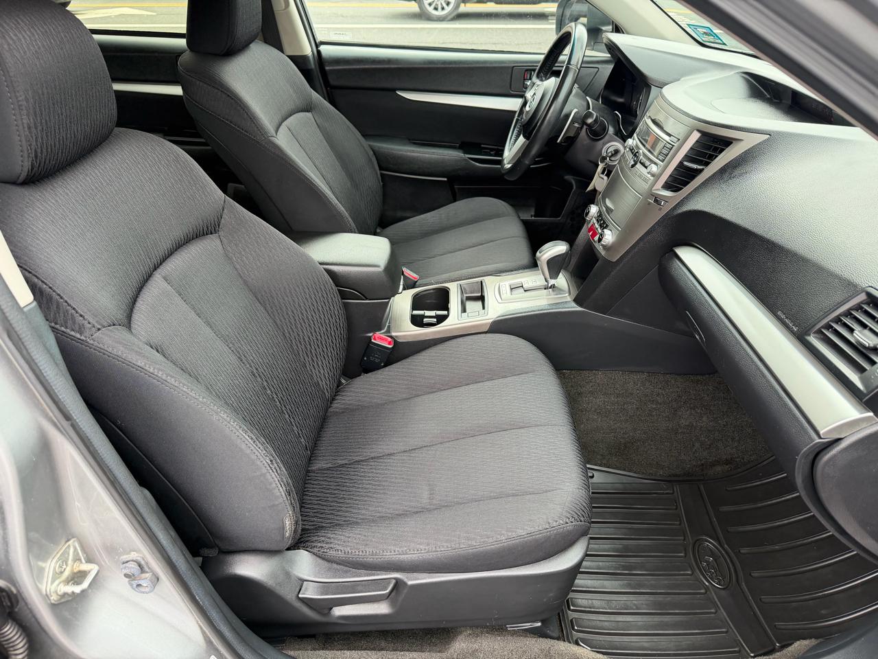 Subaru Outback 2.5i Premium 2011