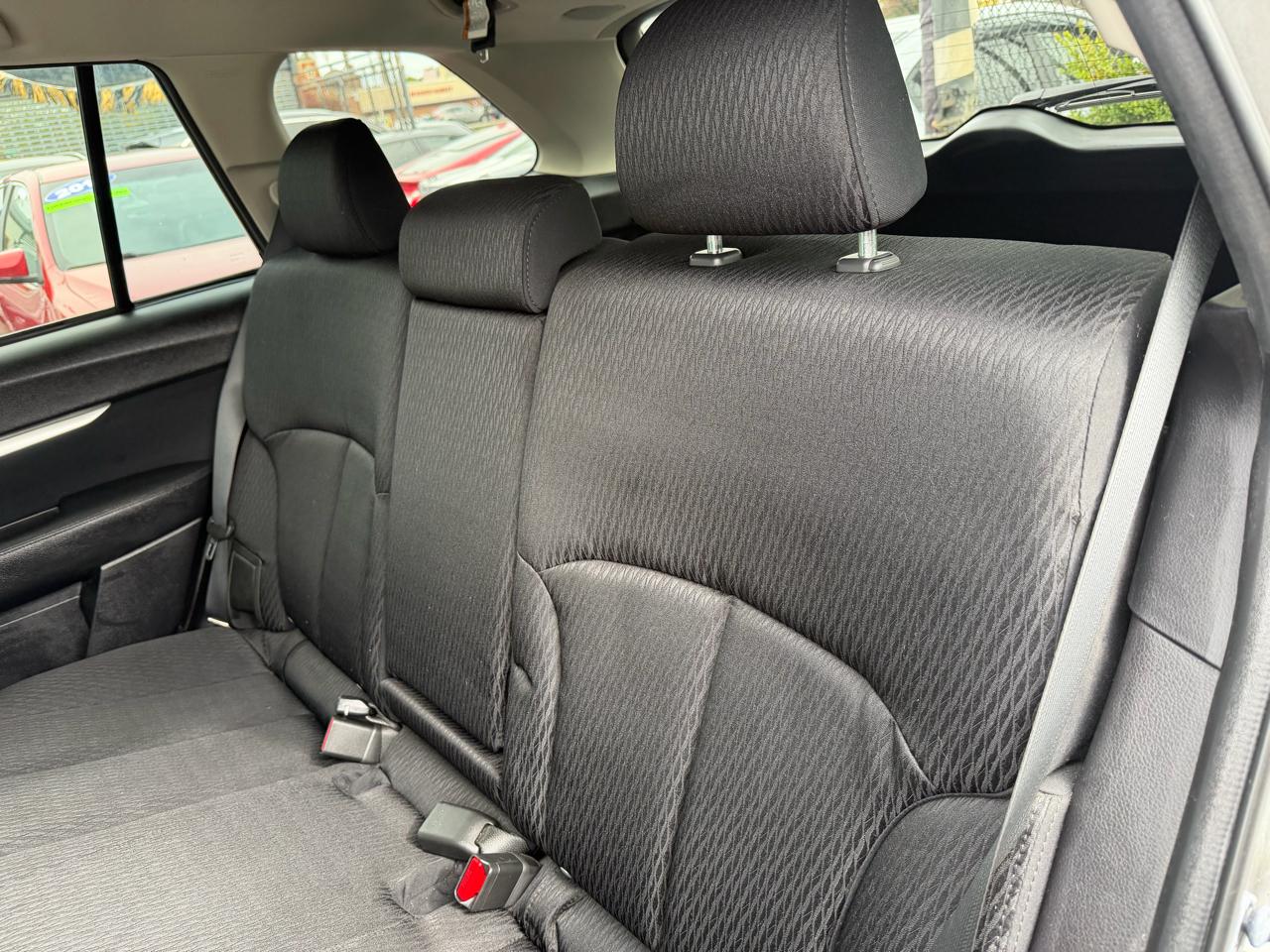 Subaru Outback 2.5i Premium 2011