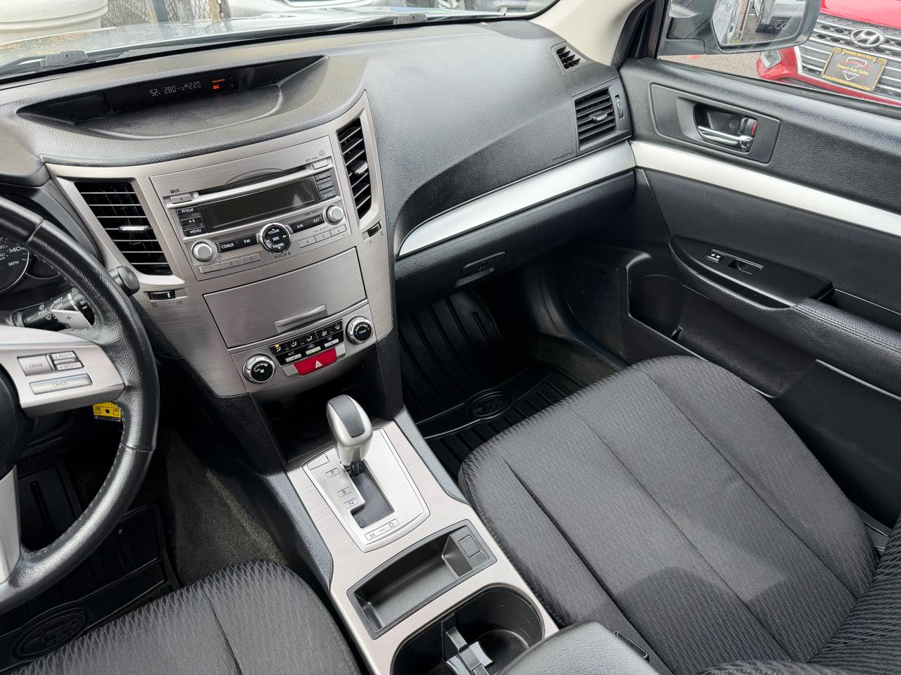 Subaru Outback 2.5i Premium 2011