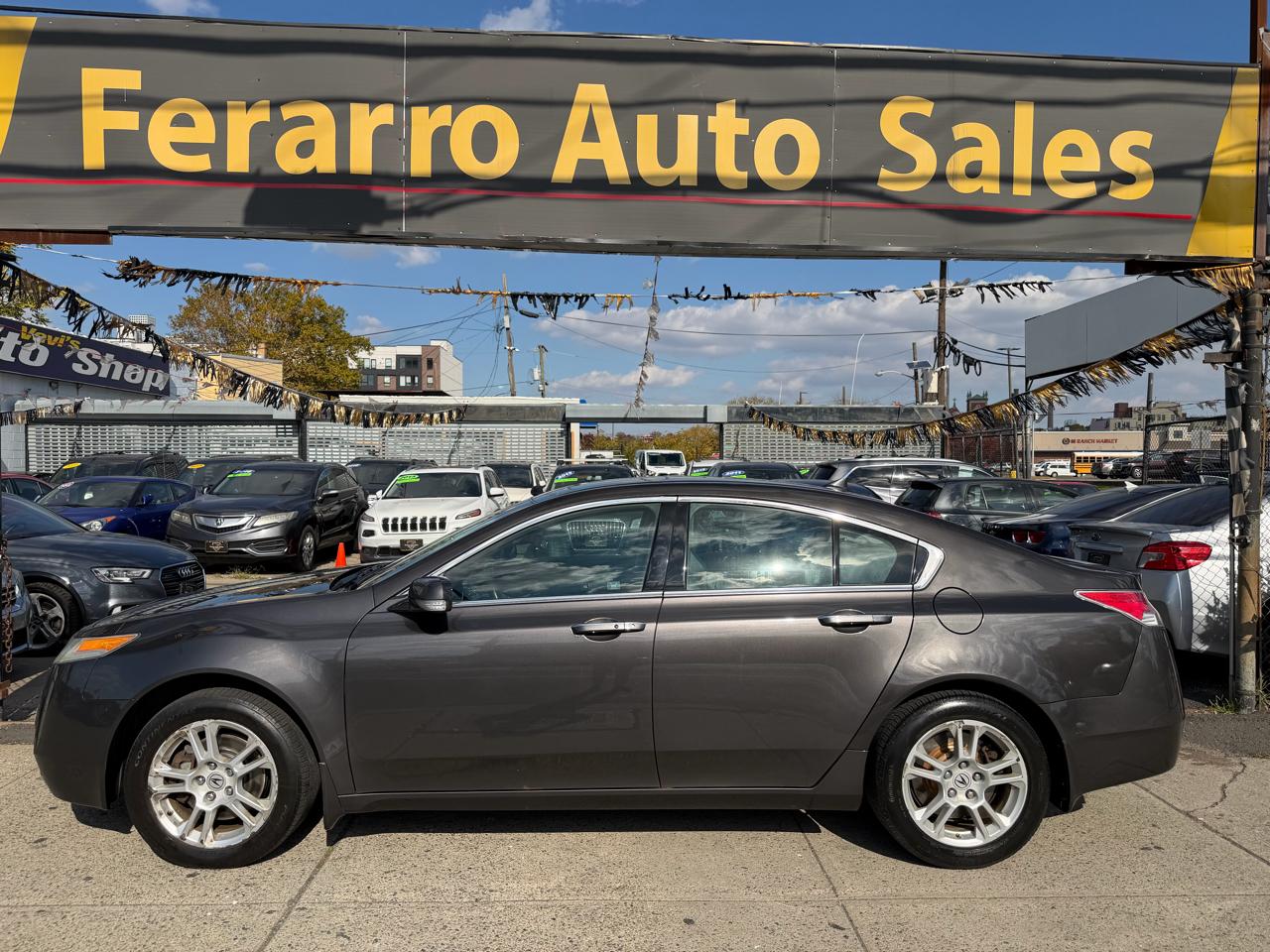 Acura TL 5-Speed AT with Tech Package 2009