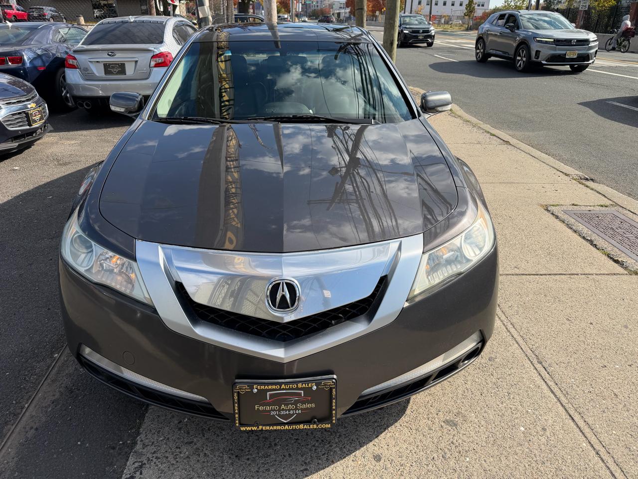 Acura TL 5-Speed AT with Tech Package 2009