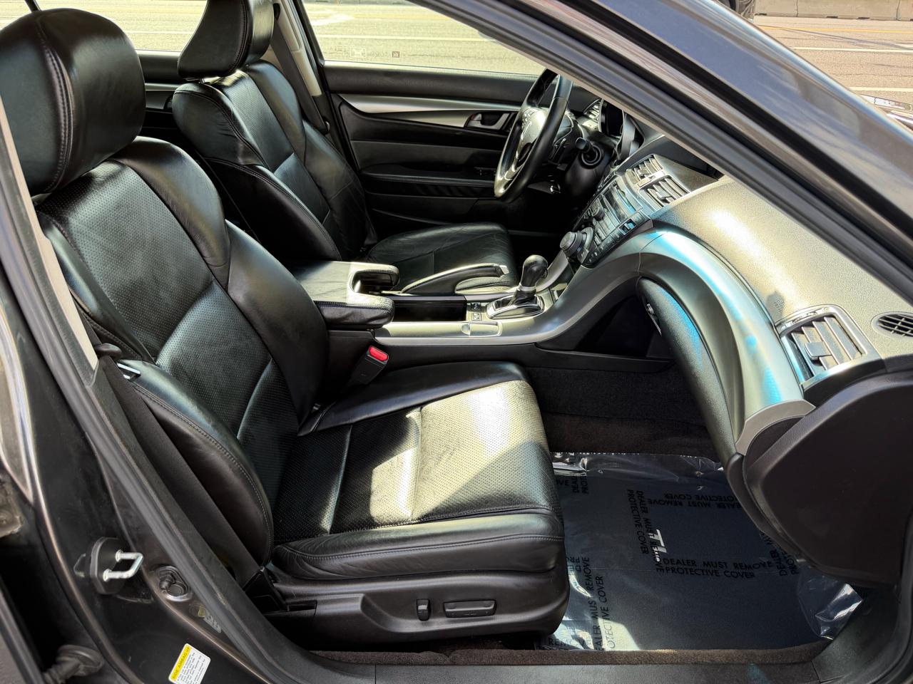 Acura TL 5-Speed AT with Tech Package 2009