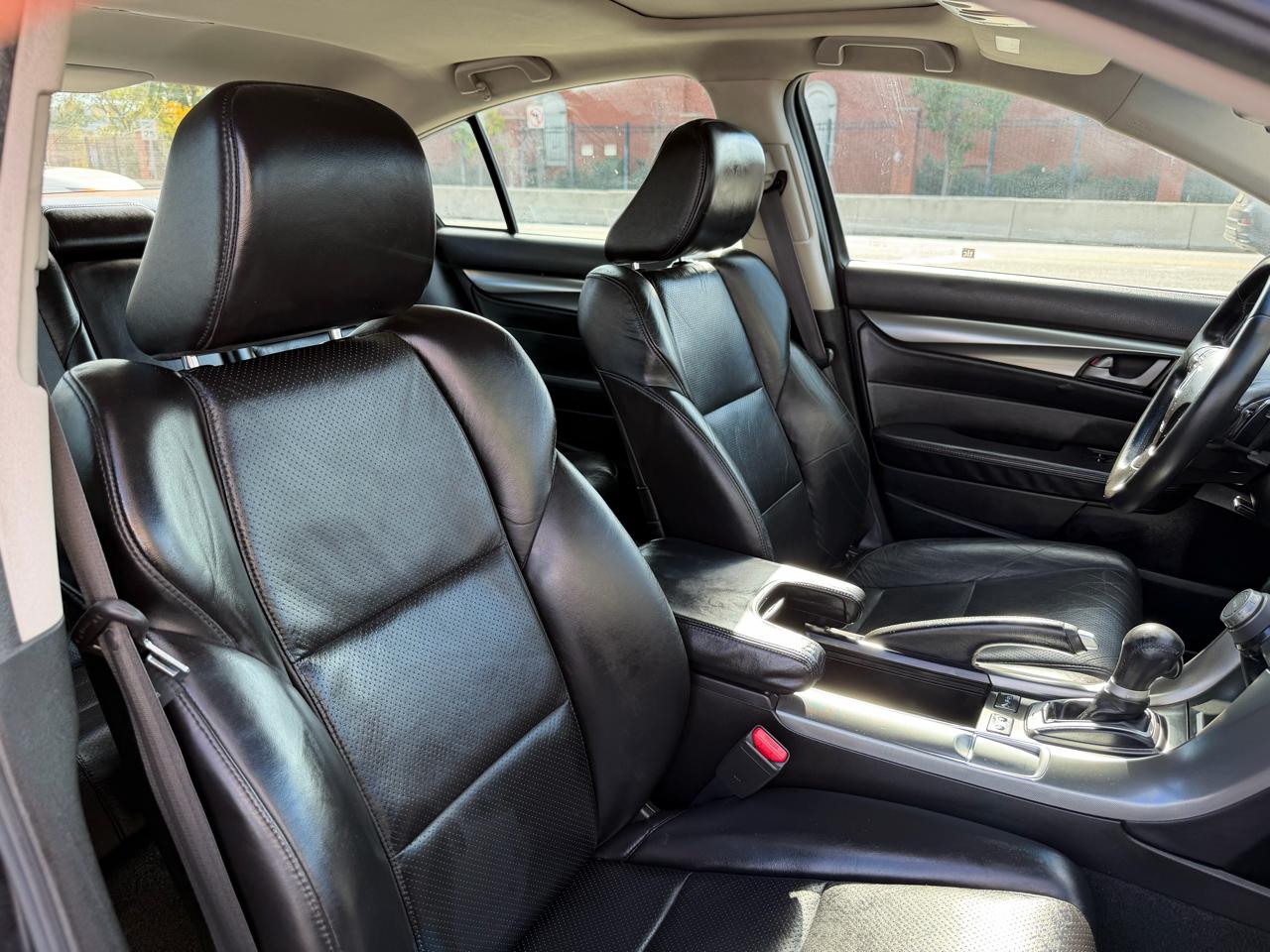 Acura TL 5-Speed AT with Tech Package 2009