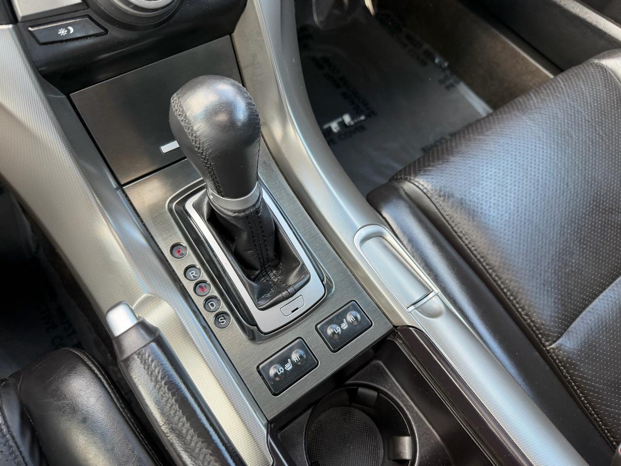 Acura TL 5-Speed AT with Tech Package 2009