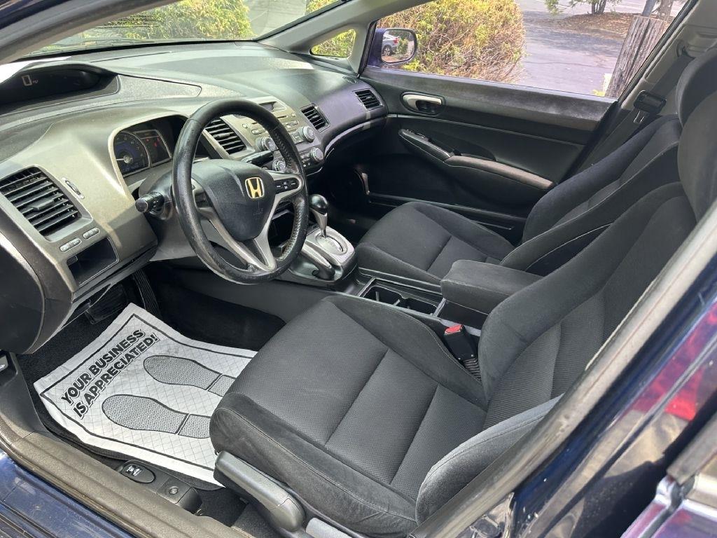 Honda Civic LX-S Sedan 5-Speed AT 2010