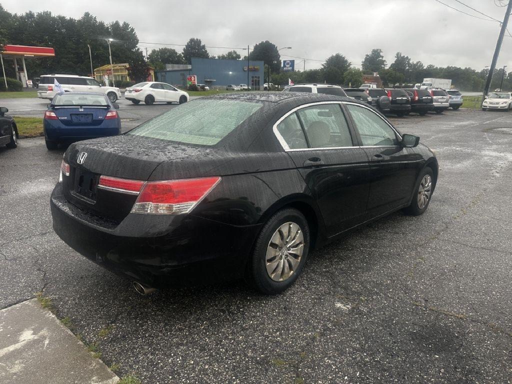 Honda Accord LX sedan AT 2012
