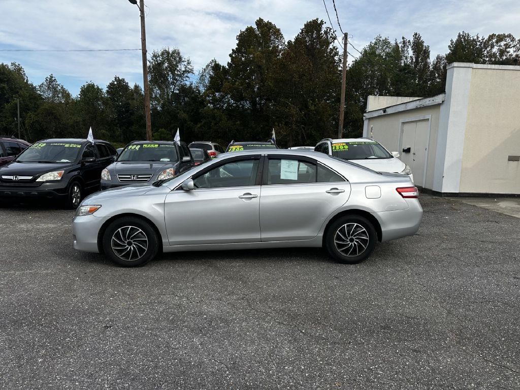 2010 Toyota Camry LE 6-Spd AT