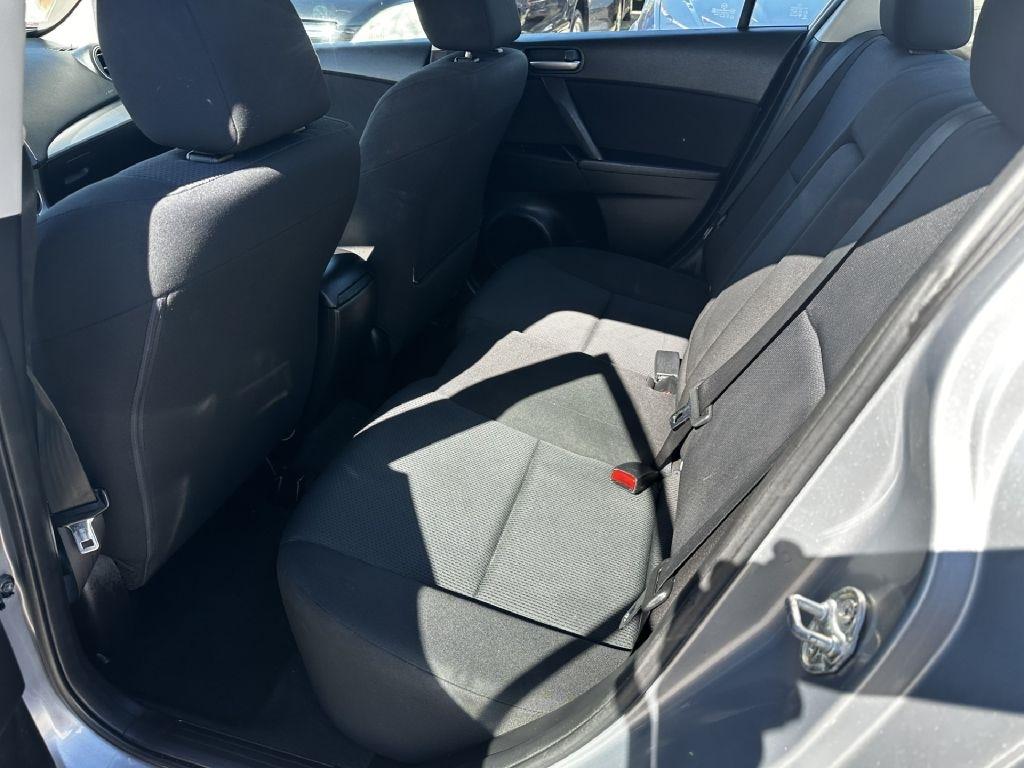 Mazda MAZDA3 i Touring 4-door 2011