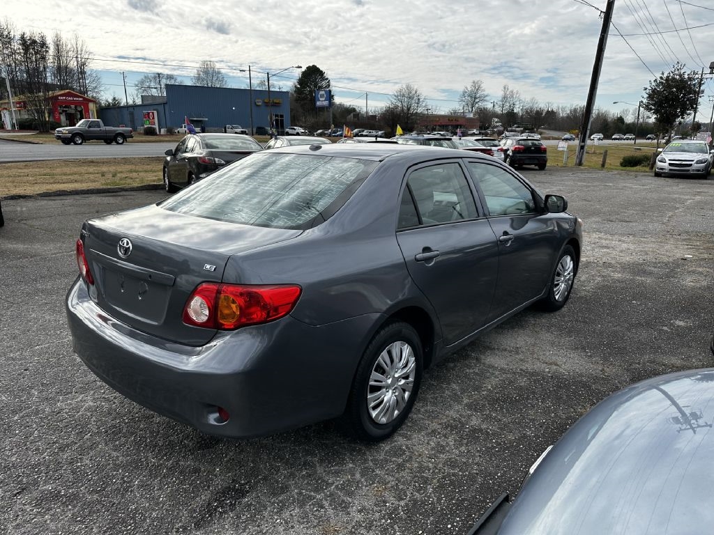 Toyota Corolla LE 4-Speed AT 2010