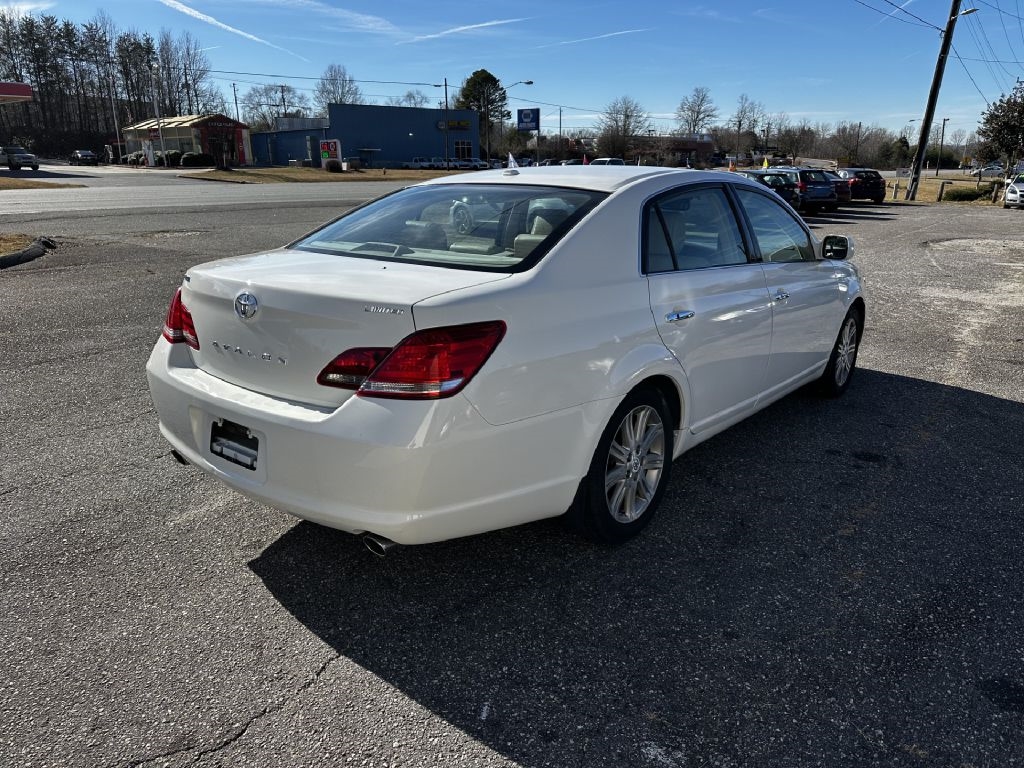 Toyota Avalon Limited 2010