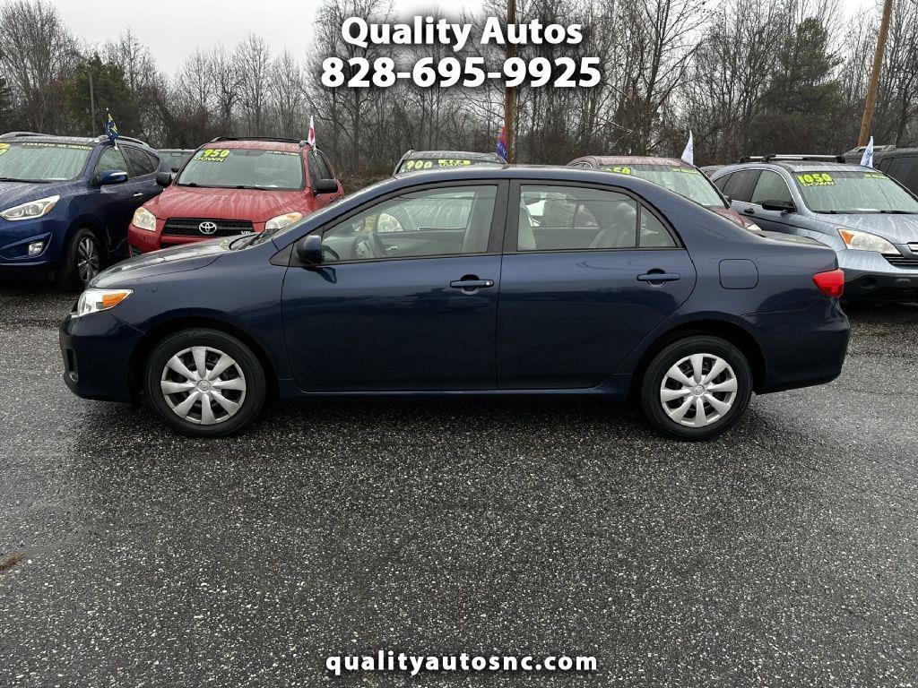 Toyota Corolla LE 4-Speed AT 2011