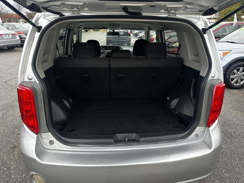 Scion xB 5-Door Wagon 5-Spd MT 2010