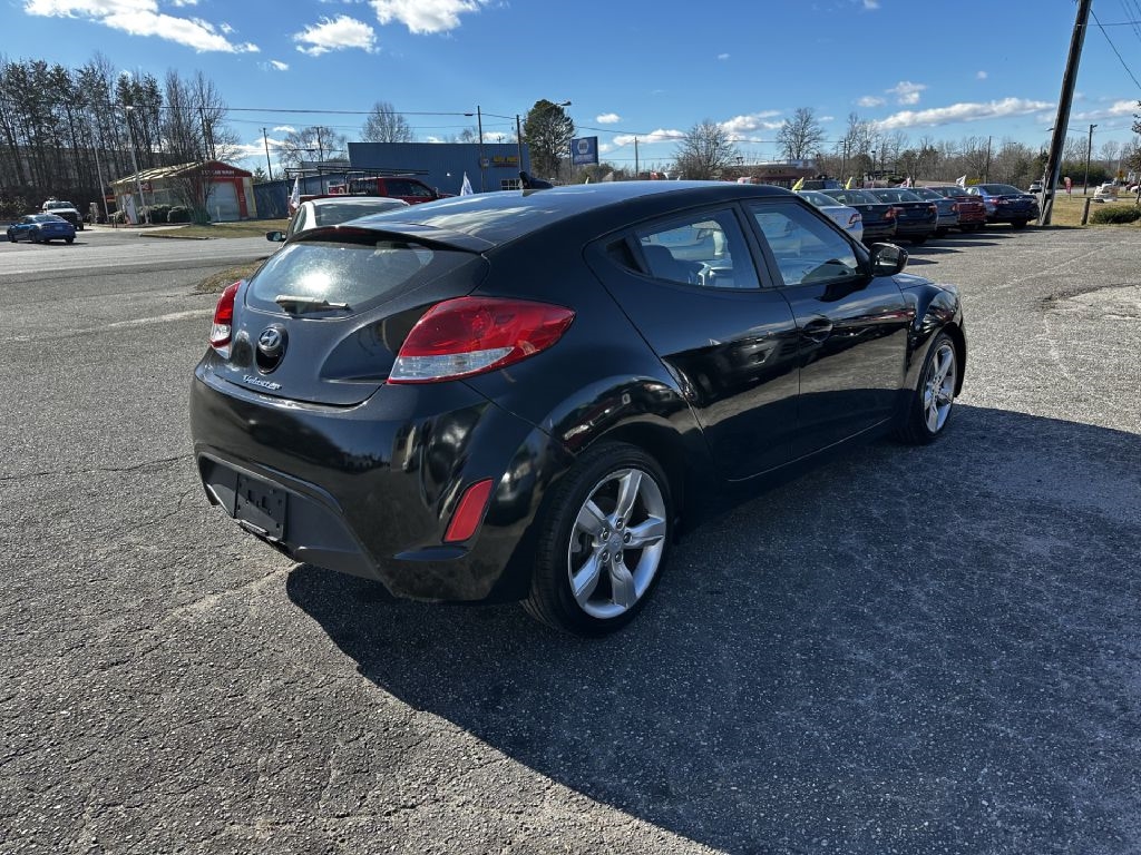 Hyundai Veloster Base 6MT 2015
