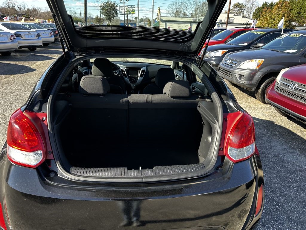 Hyundai Veloster Base 6MT 2015