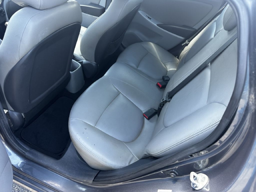 Hyundai Accent GLS 4-Door 2013