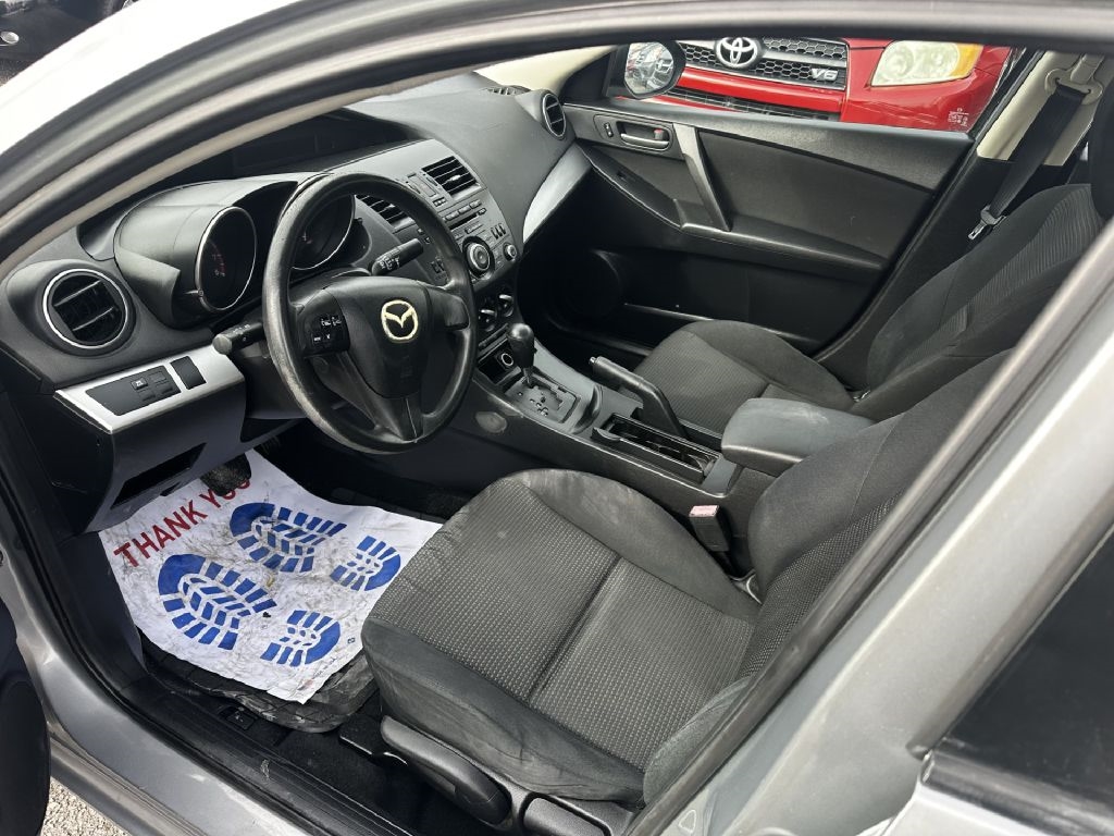 Mazda MAZDA3 i Sport 4-Door 2012