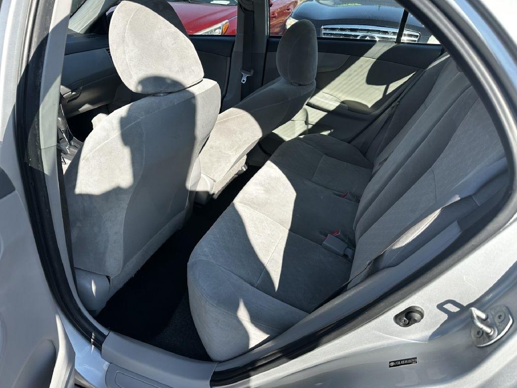 Toyota Corolla LE 4-Speed AT 2009